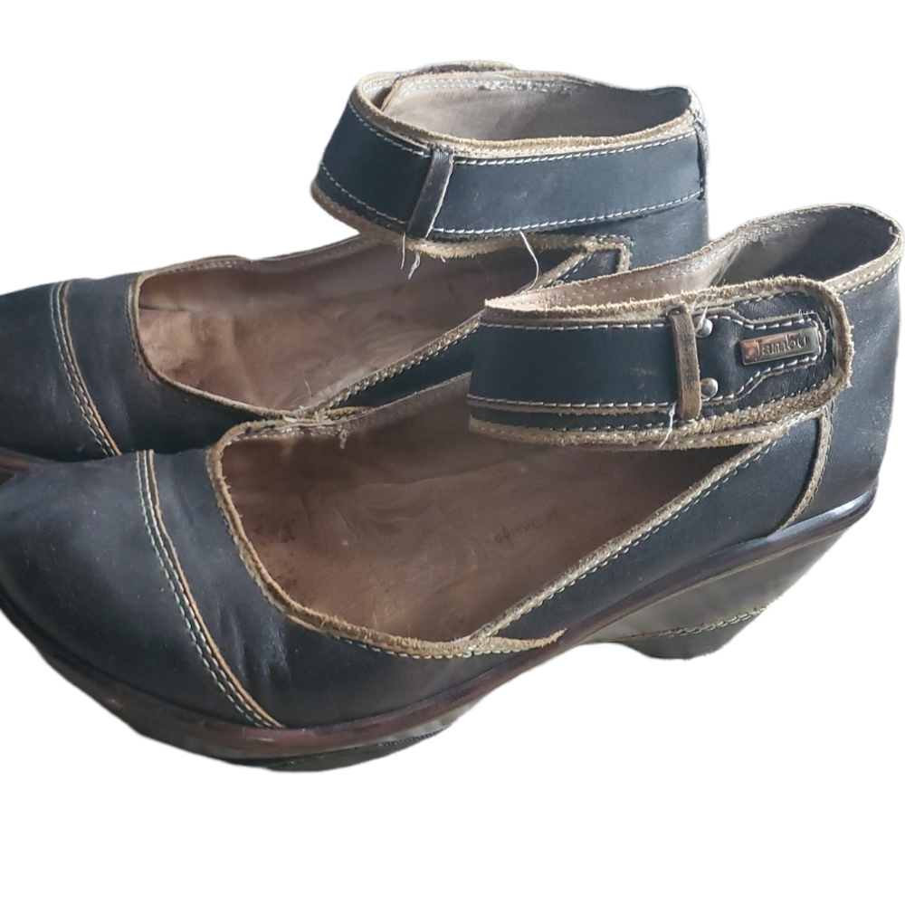 Jambu mary jane 8.5 Velcro strap